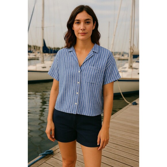 Old Navy Shirt Women’s Sz L Blue White Striped Short Sleeve Button Up Blouse - Picture 1 of 7